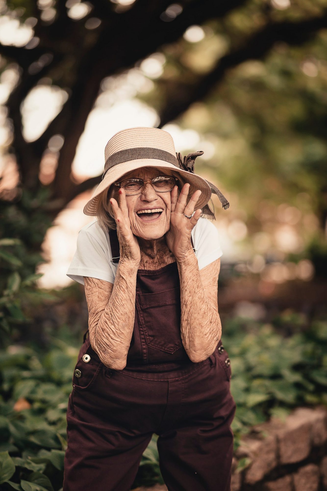 woman-wearing-brown-overall